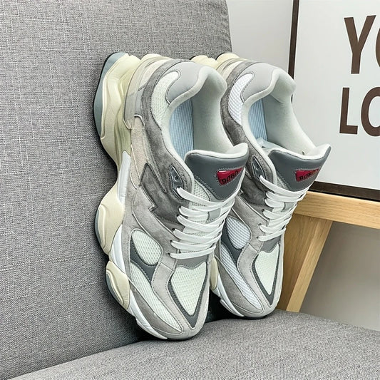 sportschoenen/ normale schoenen